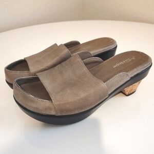 Antelope Women's Tan Slide Sandals